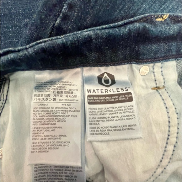 Levi’s 505 Dark Wash Straight Leg Jeans - Picture 4 of 5